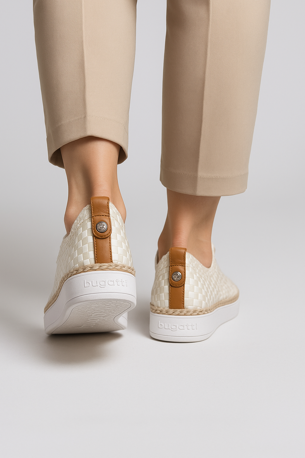 Bugatti Femme - Baskets Tressées blanches avec doublure douce (Pointure 41)